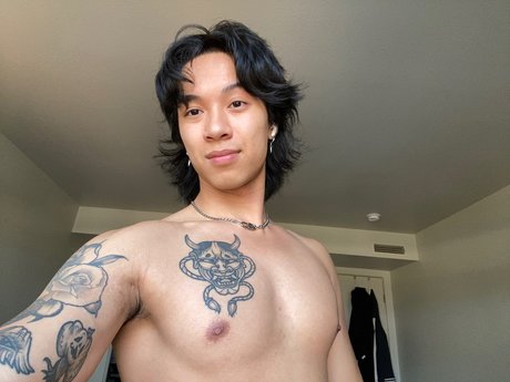 Nasty Gaymer pornstar free gallery