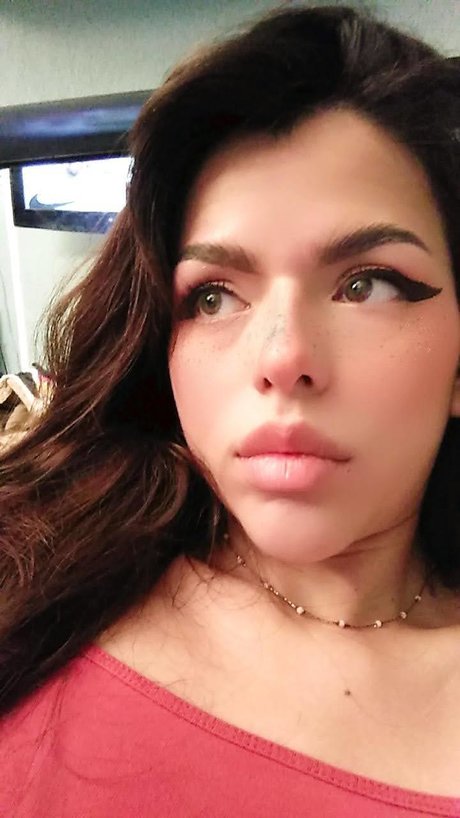 Blabby Alexandra model nude picture