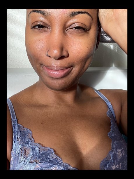 I Play Solo star sex pics