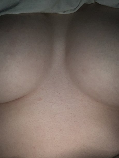 Naughty miley model top images