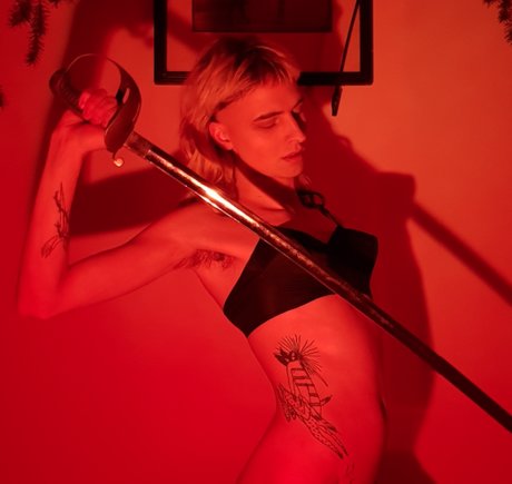 Sadie Dagger porn star pic