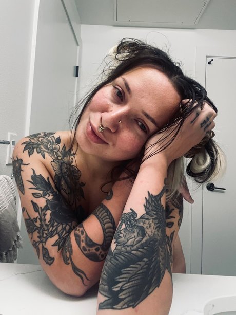 Cruella Debauchery exclusive pornstar picture