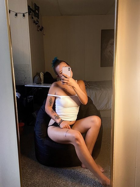 cat the angel erotic model pic