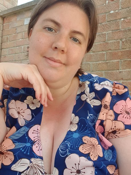 Beccles Cake beautiful star pics