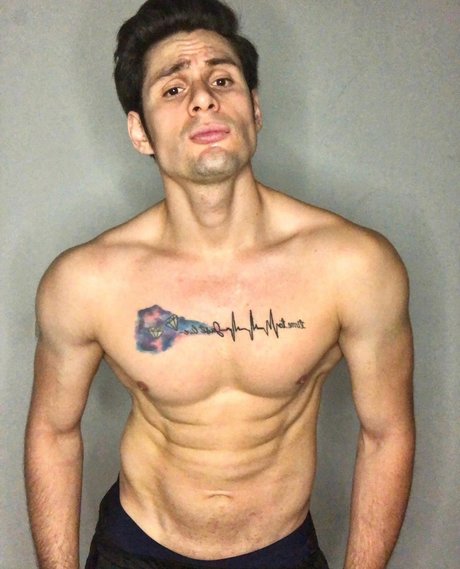 Nestor Frias model pretty picture