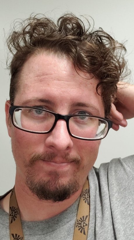 Nerdy Bi Guy model picture