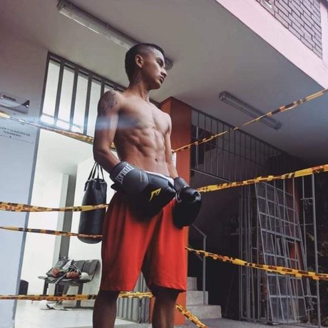 Bryan Herrera model pretty image