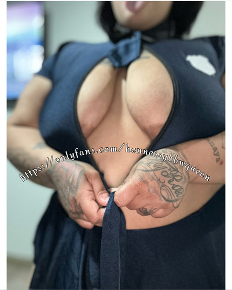 HennessyBbwQueen star hd image
