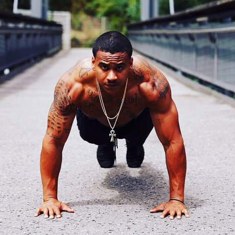 Hellrazor exclusive star photos