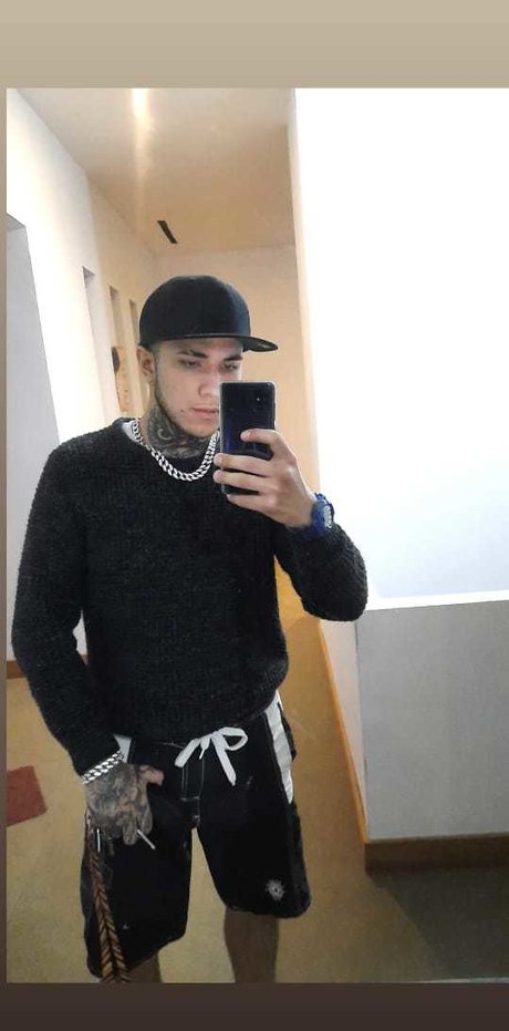 Nico Hawai adult model img