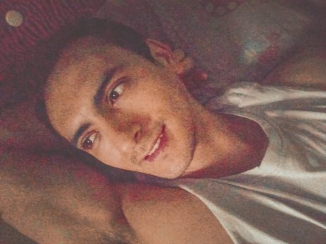 Nickeo hot model image