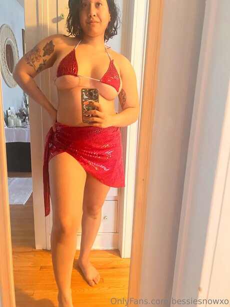 Bessie Snow star sexy photo