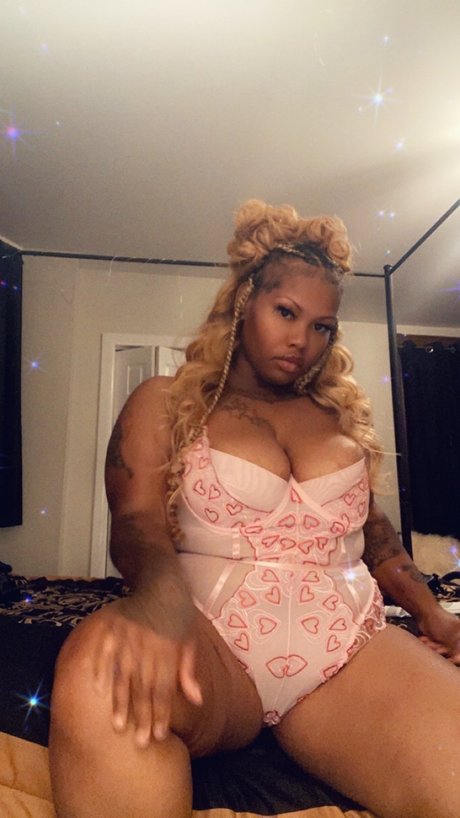 Bambi Knowles model galleries