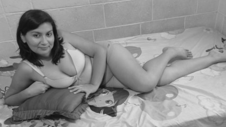 Jazmin Madrid adult model image