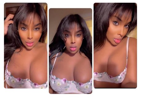 Mistress Isabella Cummings nude model image