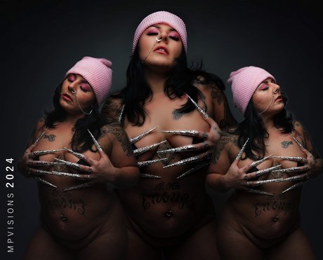 Nikki Bunz_ star beautiful photo