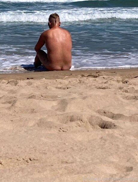 Nicos lowe hd actress img