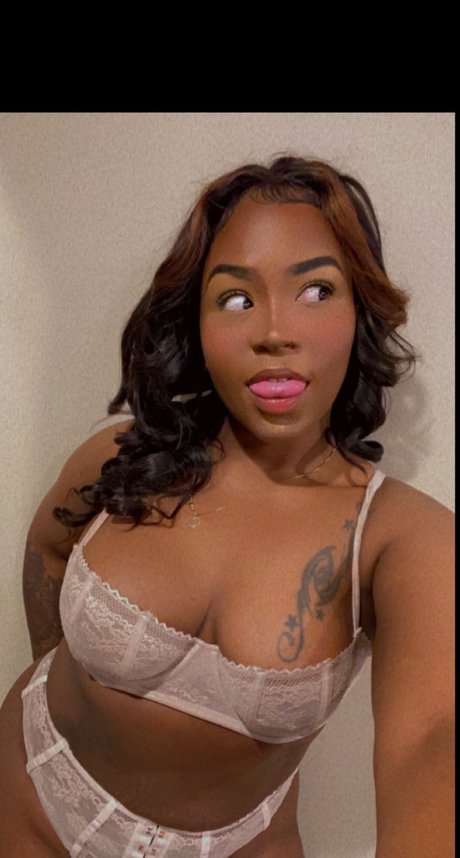 Airis Numoni high quality star photo