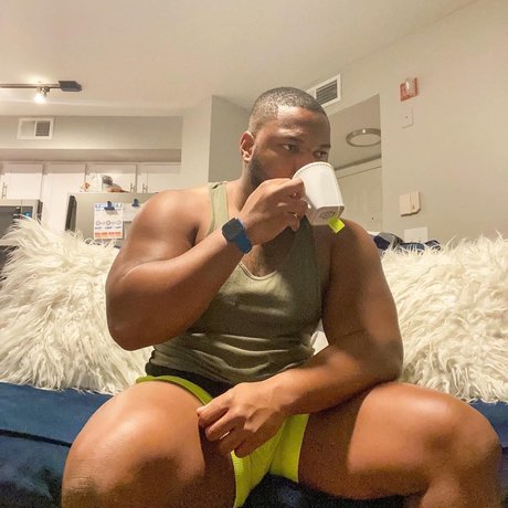 Big Sleaz art model galleries