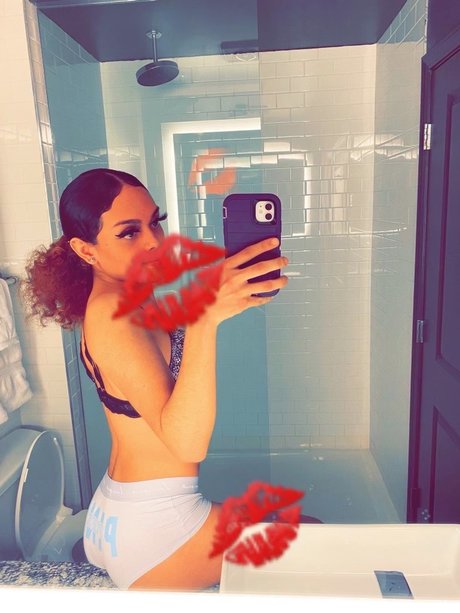 Alexis Dinero pornstar nudes gallery