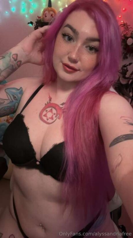 Alyssandria FREE sex model picture