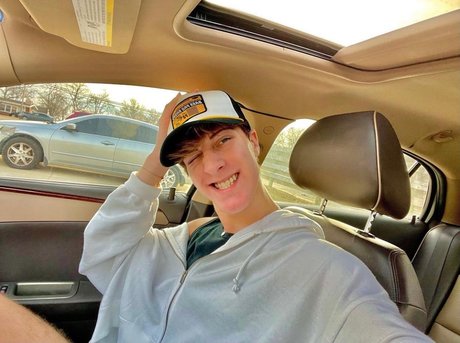 Aiden Wildhaber hot pornstar image