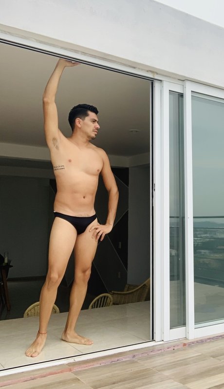 Alexis Rey beautiful pornstar image