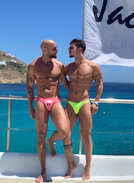 Alxcont3_ pornstar nude gallery