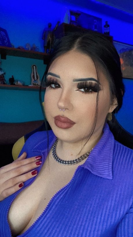 Alexiss star beautiful photo