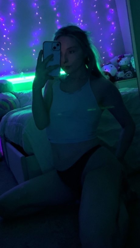 Vanilla Milfshake pretty pornstar images