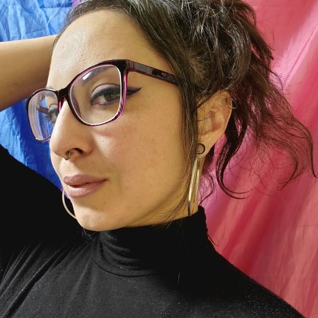 Nikole Raven star beautiful pictures