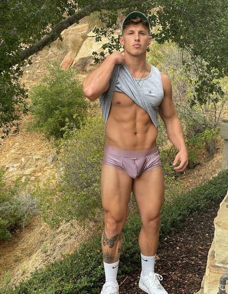 rippedshow nudes model pics