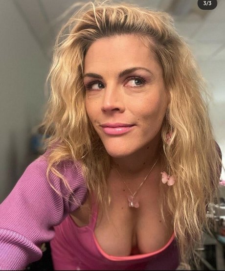 Busy Phillips art star images