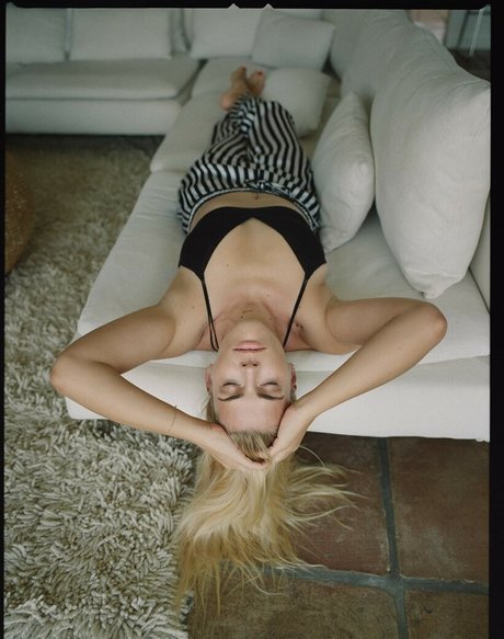 Busy Phillips model xxx photos