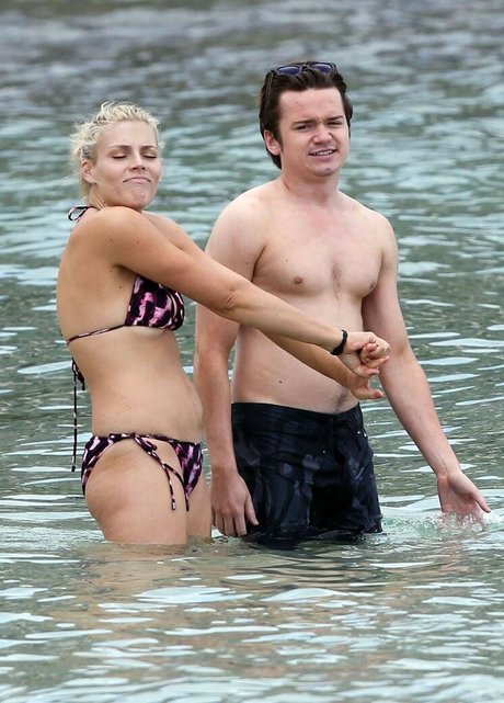 Busy Phillips model sexy img