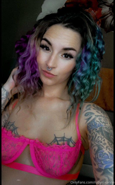 rubyroxanne model naked pictures