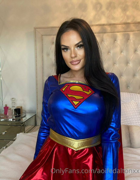 evadeexo erotic model photo