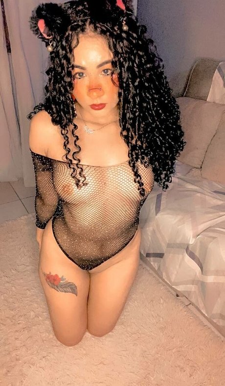 Taty Sliva star art photos