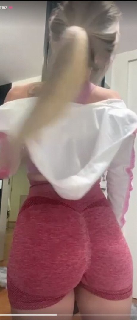 Amanda Beatriz art actress pictures