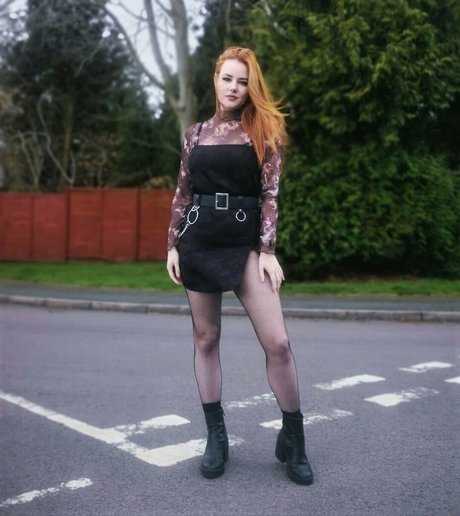 Ash Millman sexy star image