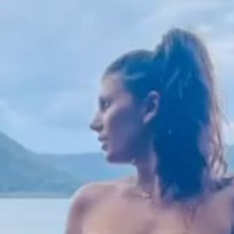 Lullalala erotic actress pic