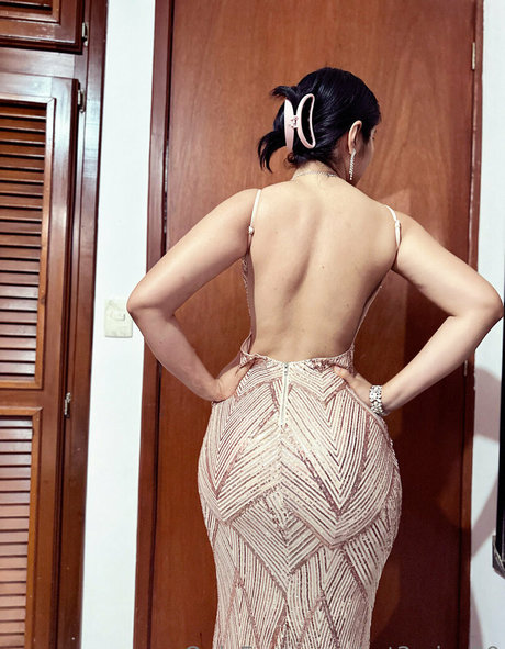 Art3misa00 pornstar naked picture