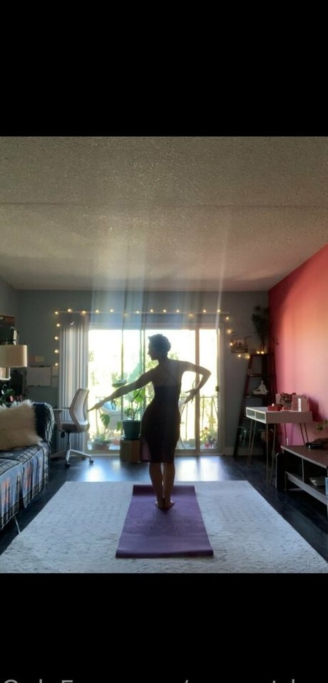 margotdeveraux actress img