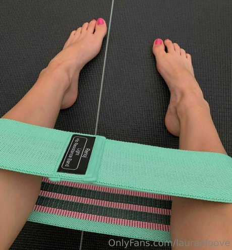 lauraaloove star adult pic