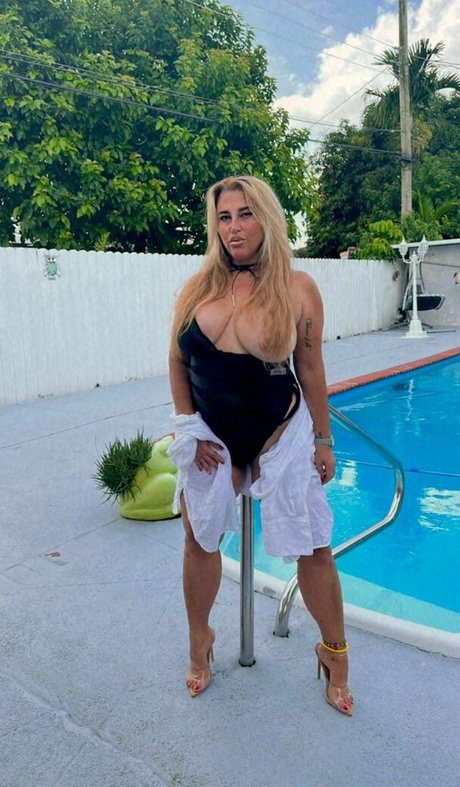 denia pettessen star nice pic