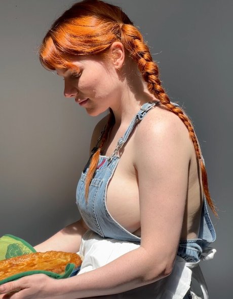 YourLittleRedhead pretty pornstar pics