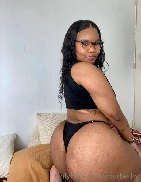 yourbethy model hd images