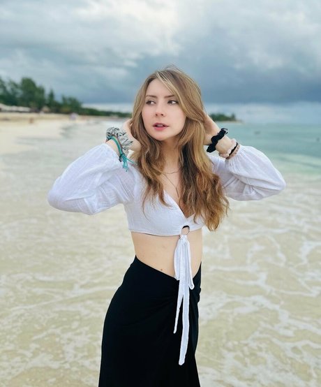 Vkunia model best picture