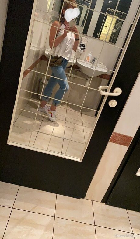 worldofvivi pornographic model images