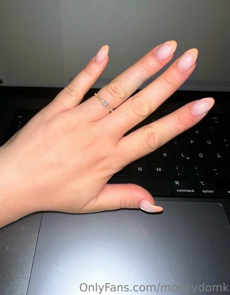 moneydomk perfect actress image